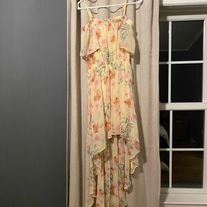 Beautiful off-shoulder asymmetric dress.